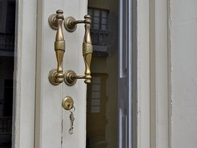 Ключи в дверях на Мальте