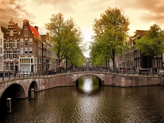 Амстердам недвижимость