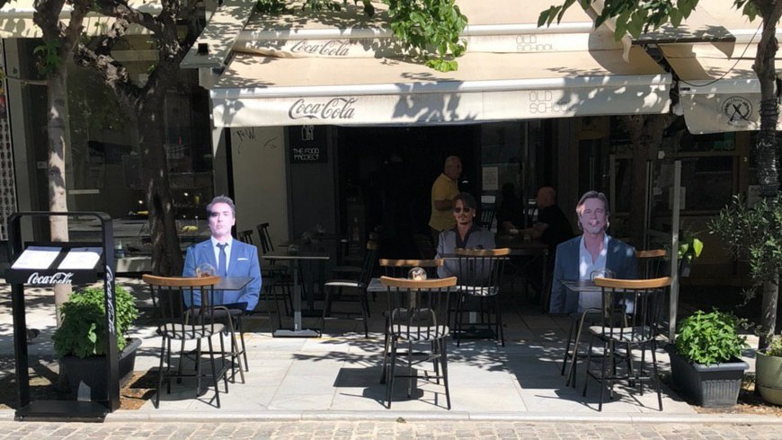 Кафе в Греции во время карантина