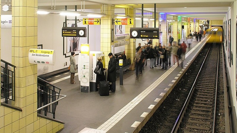 Станция Friedrichstraße