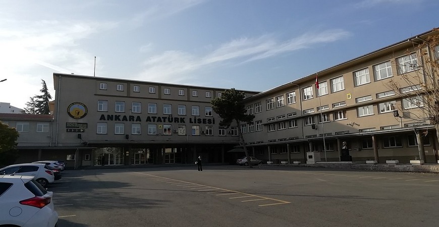 Средняя школа имени Ататюрка 
